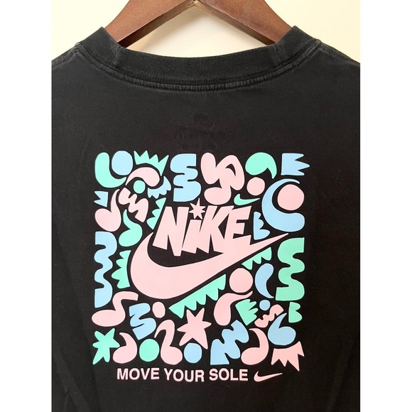 NIKE Kids Black Loose Fit Graphic Tee Move Your Sole Pink Logo Size M - Picture 7 of 8